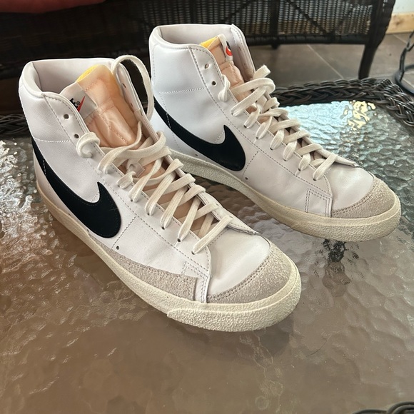 Nike Mens Blazer Mid ‘77 - Picture 3 of 3